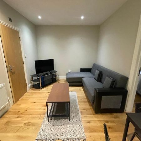 Lovely 1 Bedroom Apartment With On Street Parking Londýn Exteriér fotografie