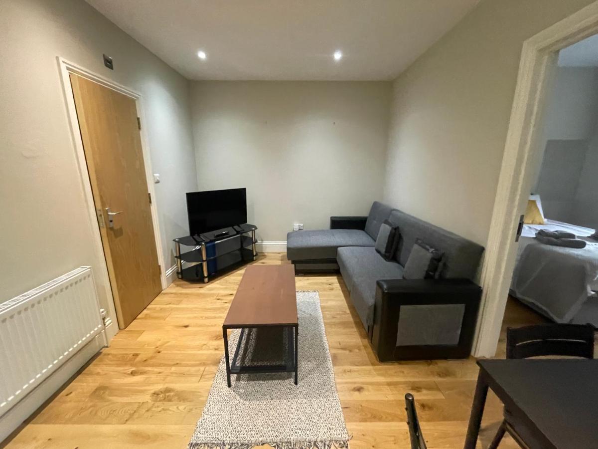 Lovely 1 Bedroom Apartment With On Street Parking Londýn Exteriér fotografie